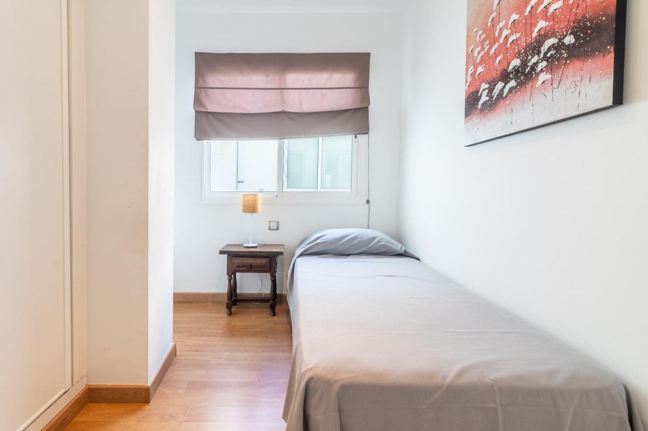 Flatguest Triana Urbano Appartamento *